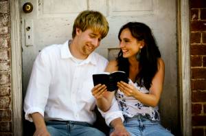 Christian_Couple_Reading